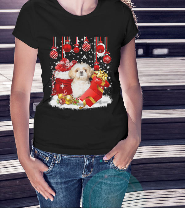 Shih Tzu Christmas Holiday Decorations With Dog And Festive Snow Ornaments T-Shirt