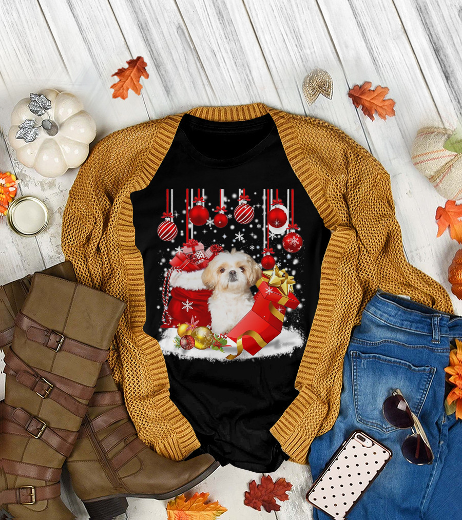 Shih Tzu Christmas Holiday Decorations with Dog and Festive Snow Ornaments T-Shirt