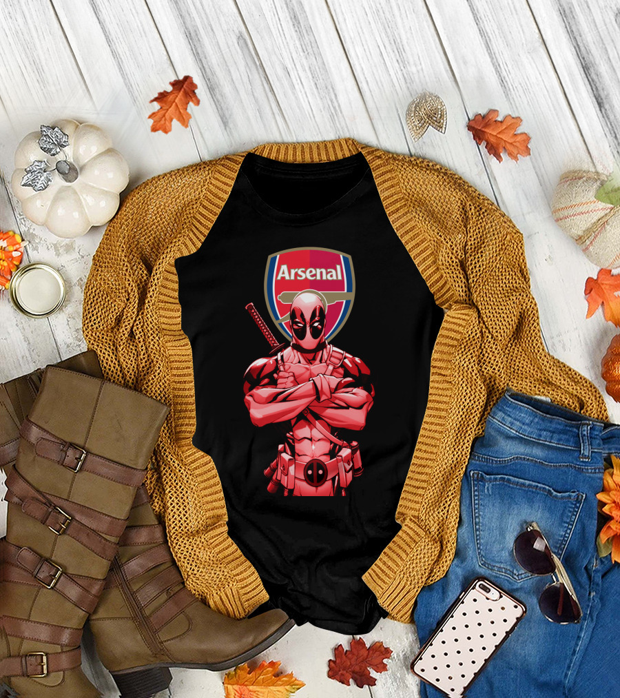 Arsenal Deadpool Crossover Football Fan T-Shirt