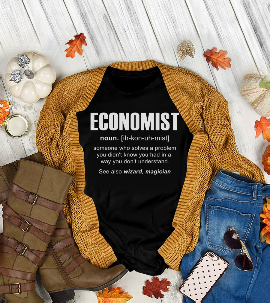 ECONOMIST Definition Noun Problem Solver Wizard Magician T-Shirt