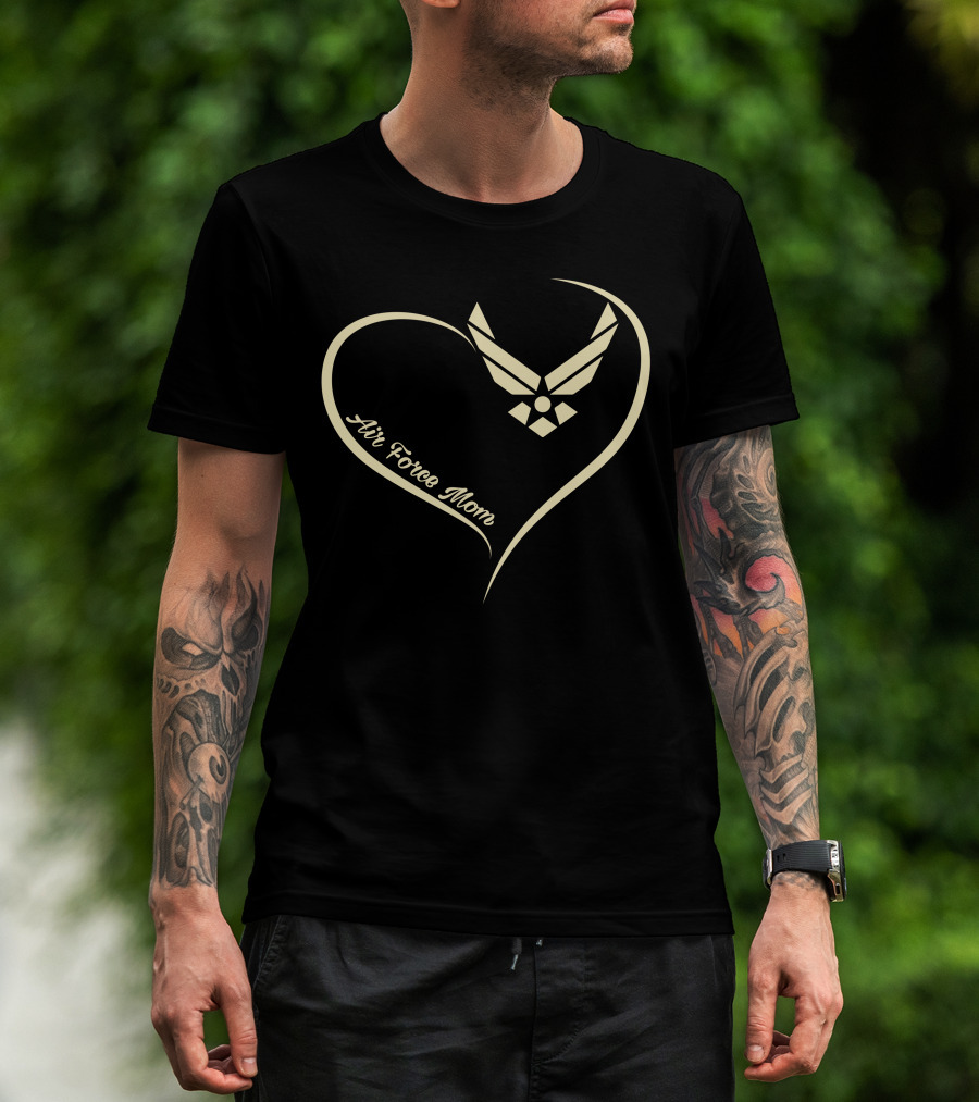 Air Force Mom Heart Symbol With Emblem T-Shirt